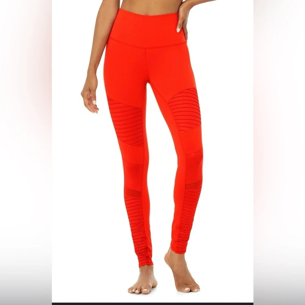 Alo Yoga High Waist Moto Legging in Cherry Size XS